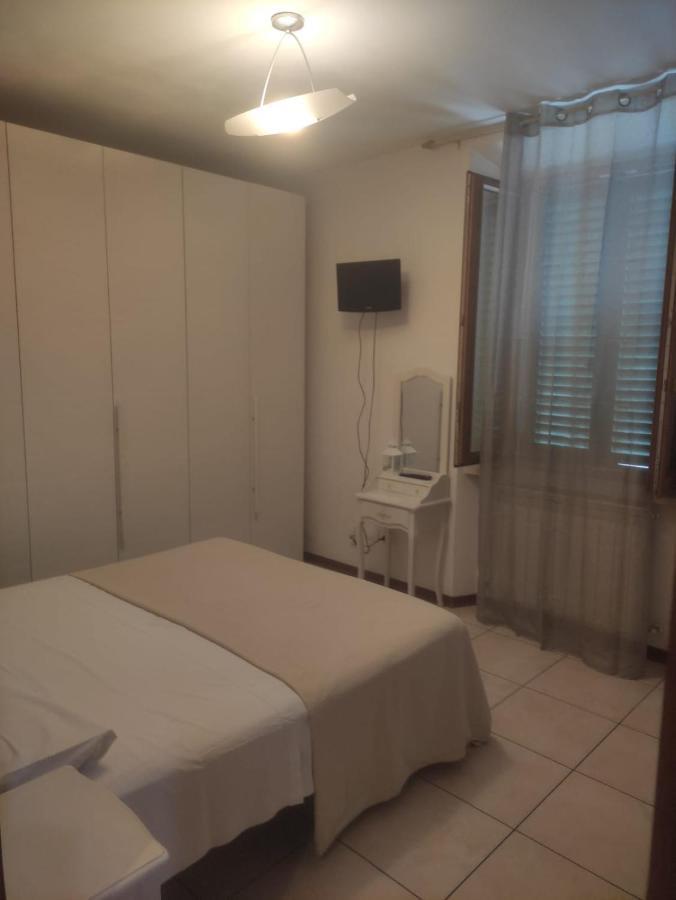 Casa Di Roberto Apartment Сиена Екстериор снимка